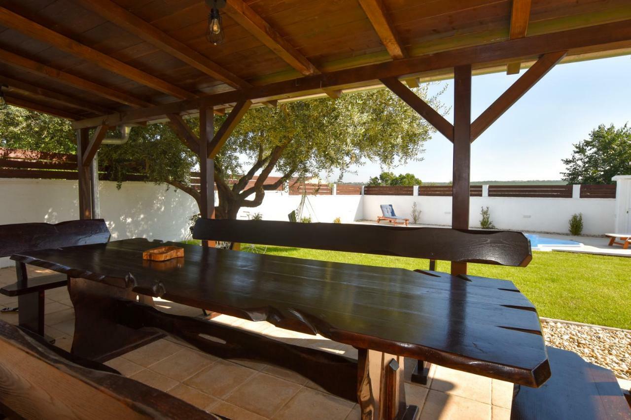 Solymar Villa Posedarje Buitenkant foto